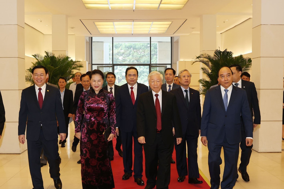 Tổng Bí thư, Chủ tịch nước Nguyễn Phú Trọng cùng các đồng chí lãnh đạo Đảng, Nhà nước tới tham dự buổi lễ. (Ảnh: Trí Dũng/TTXVN)