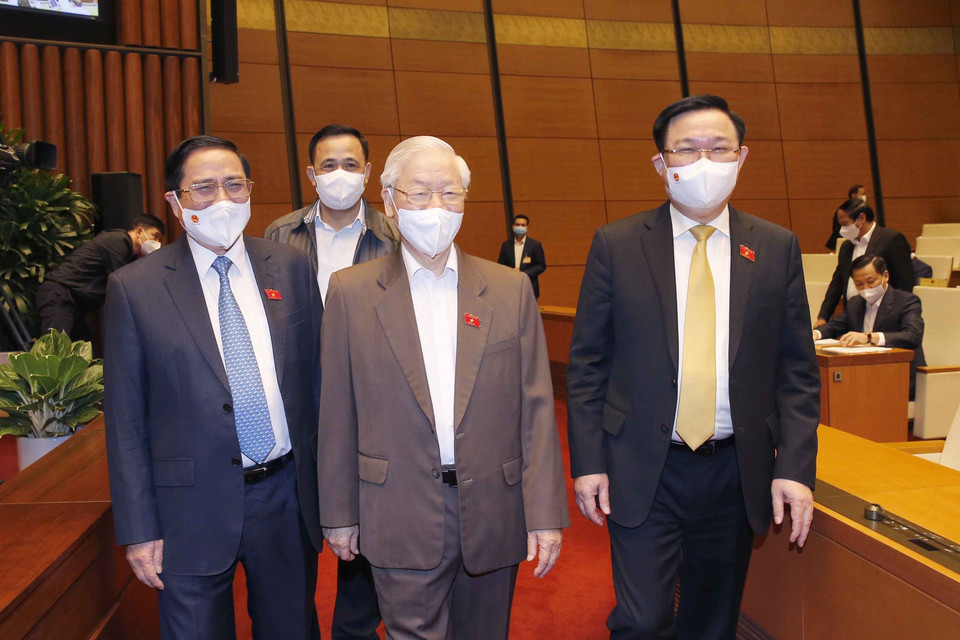 Tổng Bí thư Nguyễn Phú Trọng, Thủ tướng Phạm Minh Chính, Chủ tịch Quốc hội Vương Đình Huệ đến dự phiên họp. (Ảnh: Doãn Tấn/TTXVN)