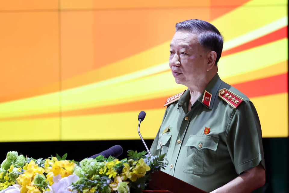 Đại tướng Tô Lâm, Ủy viên Bộ Chính trị, Bí thư Đảng ủy Công an Trung ương, Bộ trưởng Bộ Công an phát biểu khai mạc. (Ảnh: Thống Nhất/TTXVN)