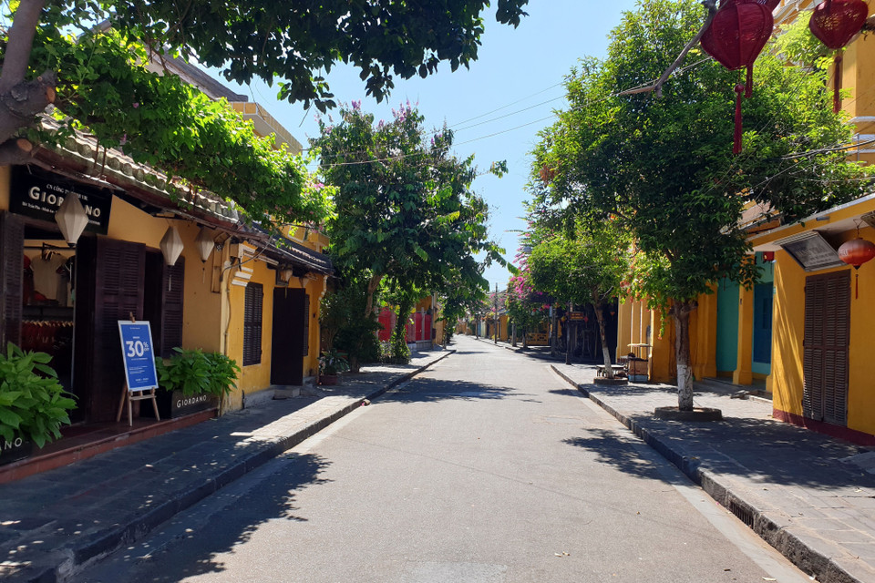 Phố cổ Hội An vắng du khách ngày 28/7/2020. (Ảnh: Trịnh Bang Nhiệm/TTXVN)