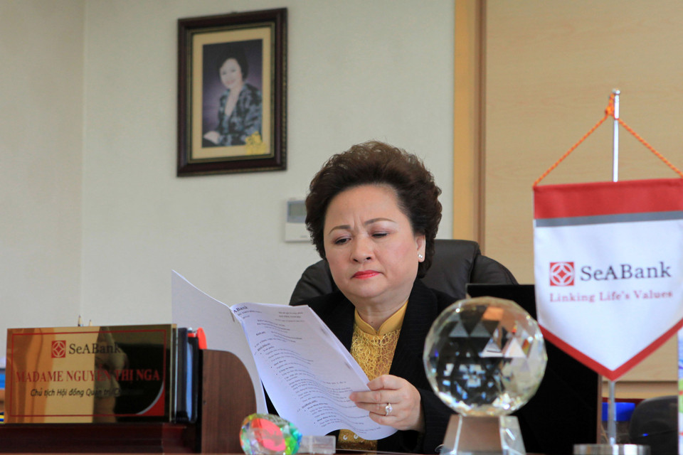 Nhờ những tiến bộ vượt bậc về vấn đề bình đẳng giới, nhiều phụ nữ Việt Nam đã phát huy được năng lực của mình và trở thành lực lượng tạo ra sự ảnh hưởng tích cực đến mọi mặt của đời sống, trong đó có bà Nguyễn Thị Nga, Chủ tịch Tập đoàn BRG, người đang nắm khối tài sản khổng lồ và là một trong những nữ doanh nhân có tầm ảnh hưởng nhất Việt Nam. Bà được Ủy ban Nhân dân Thành phố Hà Nội công nhận danh hiệu Công dân Thủ đô ưu tú năm 2014. (Ảnh: Trần Việt/TTXVN)