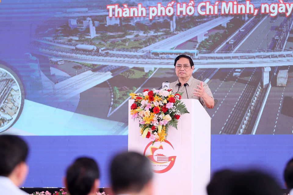 Thủ tướng Phạm Minh Chính phát lệnh khởi công Dự án đầu tư xây dựng đường Vành đai 3 Thành phố Hồ Chí Minh và 2 cao tốc Biên Hòa-Vũng Tàu, Khánh Hòa-Buôn Ma Thuột. (Ảnh: Dương Giang/TTXVN)