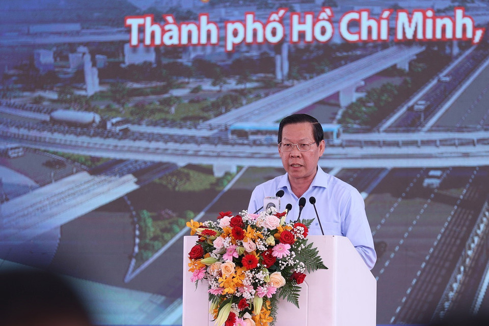 Chủ tịch Ủy ban Nhân dân Thành phố Hồ Chí Minh Phan Văn Mãi phát biểu. (Ảnh: Dương Giang/TTXVN)