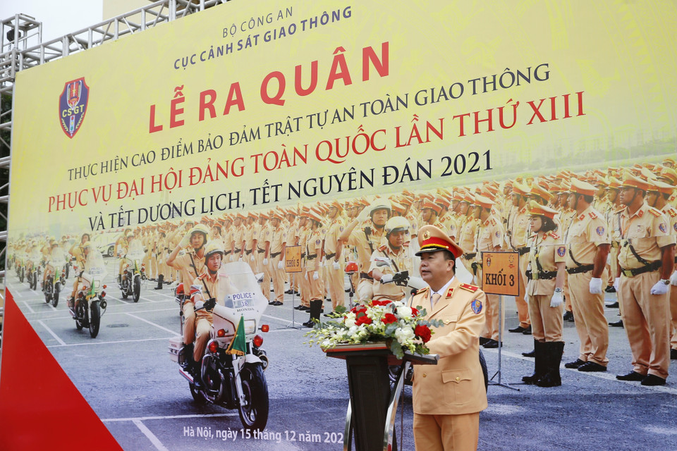 Thiếu tướng Nguyễn Văn Trung, Cục trưởng Cục Cảnh sát giao thông, phát biểu. (Ảnh: Doãn Tấn/TTXVN)