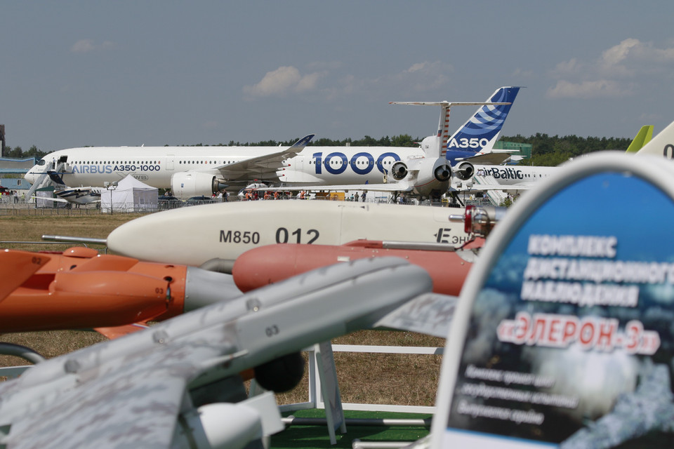 Hàng trăm phương tiện và thiết bị hàng không có người lái và không có người lái được giới thiệu tại triển lãm MAKS 2021. (Ảnh: Trần Hiếu/TTXVN)