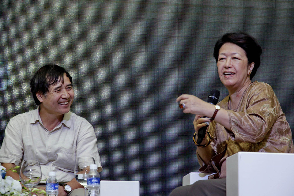 Nguyên Phó Chủ nhiệm Ủy ban Đối ngoại của Quốc hội Tôn Nữ Thị Ninh - được mệnh danh 'người đàn bà thép' quyến rũ, với trí tuệ mẫn tiệp, sắc sảo và tính cách sắt đá, cương quyết. Suốt 20 năm trong ngành ngoại giao, bà đã trở thành chiếc cầu nối thế giới và Việt Nam. Đồng thời, việc đảm nhiệm nhiều vị trí quan trọng, bà Tôn Nữ Thị Ninh đã hỗ trợ cho phái đoàn của Chính phủ Việt Nam tại nhiều vòng đàm phán quan trọng. (Ảnh: Thế Anh/TTXVN)