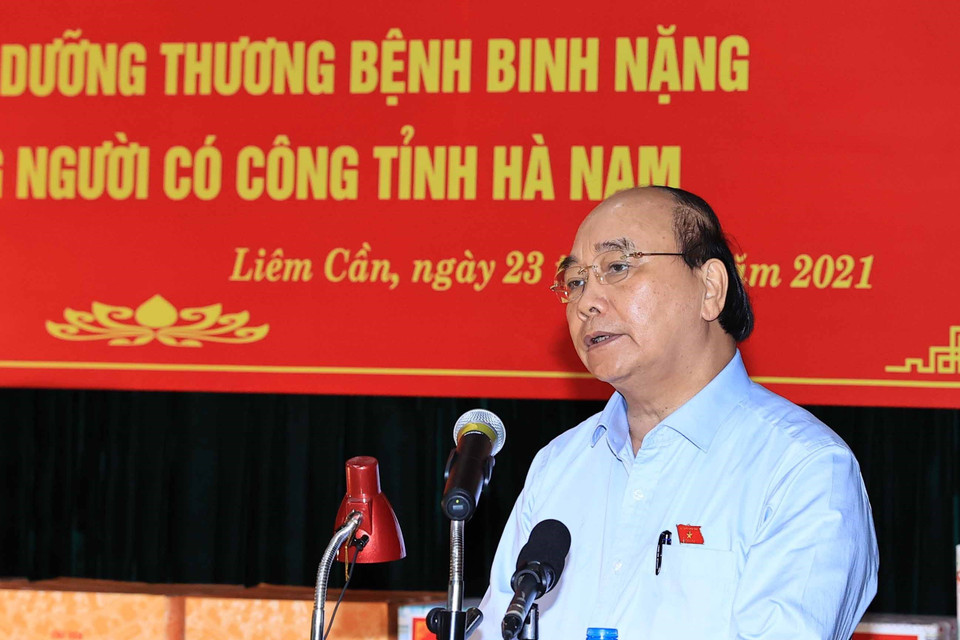 Chủ tịch nước Nguyễn Xuân Phúc phát biểu tại Trung tâm nuôi dưỡng thương bệnh binh nặng và điều dưỡng người có công tỉnh Hà Nam(Ảnh: Thống Nhất/TTXVN)