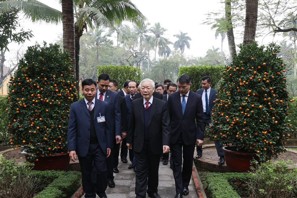 Tổng Bí thư, Chủ tịch nước Nguyễn Phú Trọng đến dâng hương tưởng niệm Chủ tịch Hồ Chí Minh tại Nhà 67. (Ảnh: Trí Dũng/TTXVN)