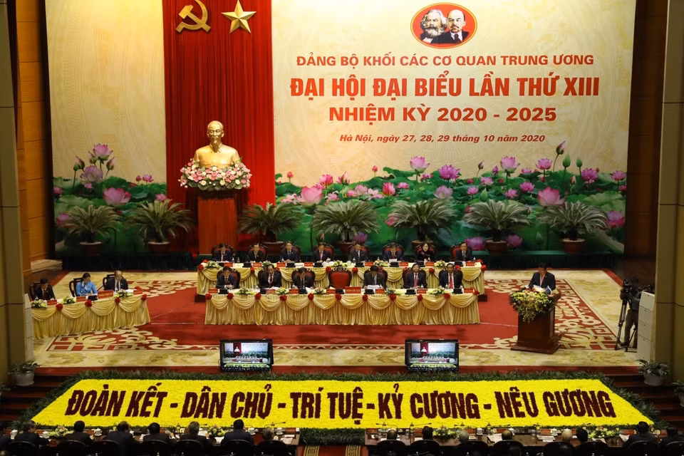 Đoàn Chủ tịch điều hành Đại hội. (Ảnh: Văn Điệp/TTXVN)
