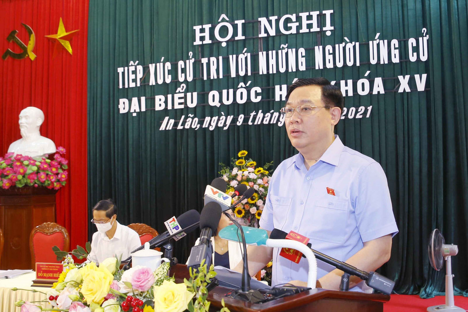 Chủ tịch Quốc hội Vương Đình Huệ trình bày chương trình hành động. (Ảnh: Doãn Tấn/TTXVN)