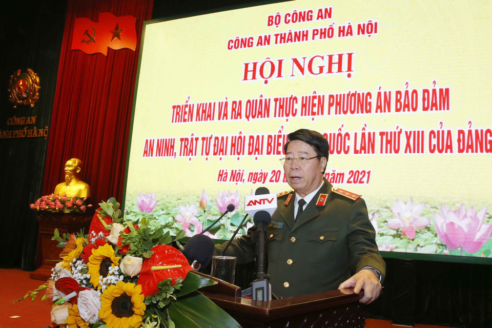 Thượng tướng Bùi Văn Nam, Ủy viên Trung ương Đảng, Thứ trưởng Bộ Công an, Trưởng Tiểu ban an ninh trật tự phát biểu chỉ đạo. (Ảnh: Doãn Tấn/TTXVN)