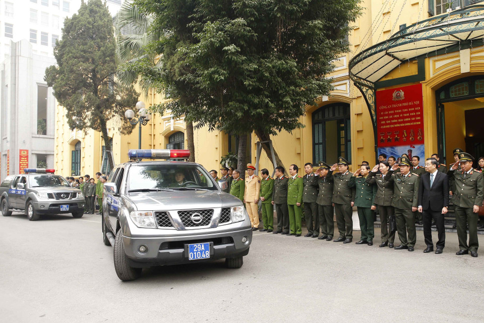 Các lực lượng ra quân thực hiện phương án bảo đảm an ninh, trật tự Đại hội đại biểu toàn quốc lần thứ XIII của Đảng. (Ảnh: Doãn Tấn/TTXVN)