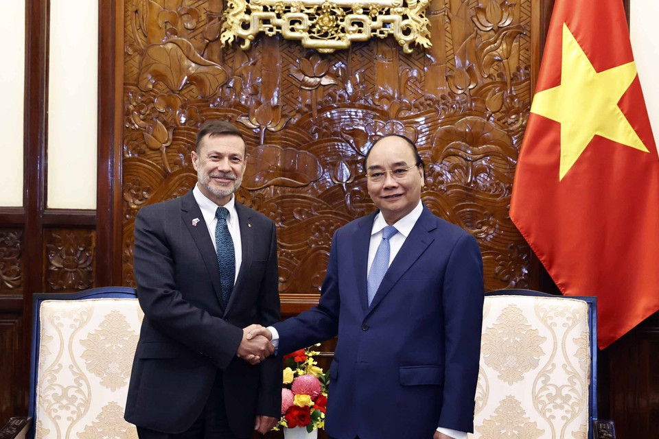 Chủ tịch nước Nguyễn Xuân Phúc tiếp Đại sứ Australia Andrew John Lech Goledzinowski. (Ảnh: Thống Nhất/TTXVN)