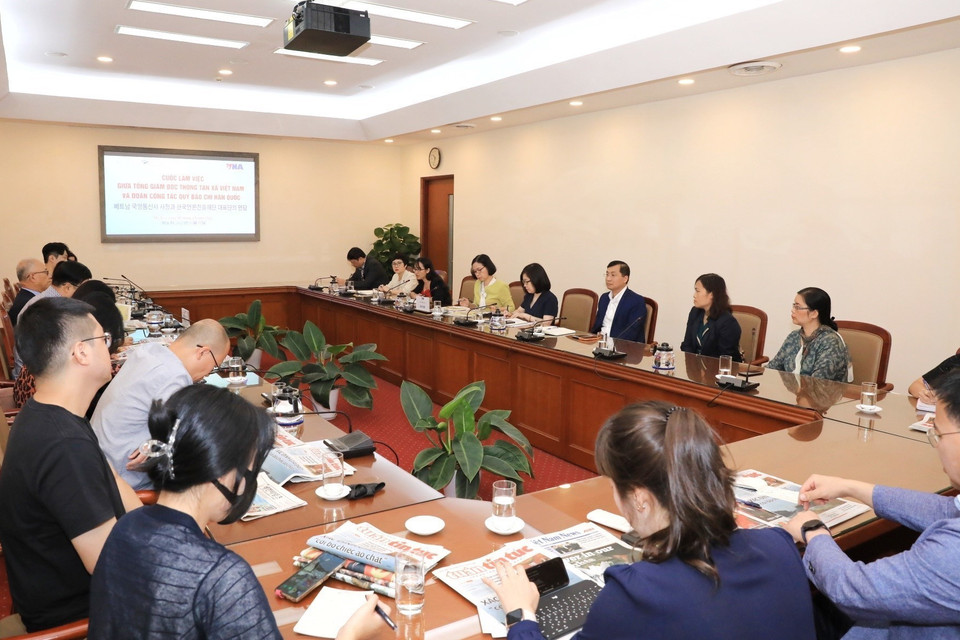 Quang cảnh buổi làm việc. (Ảnh: Tuấn Anh/TTXVN)