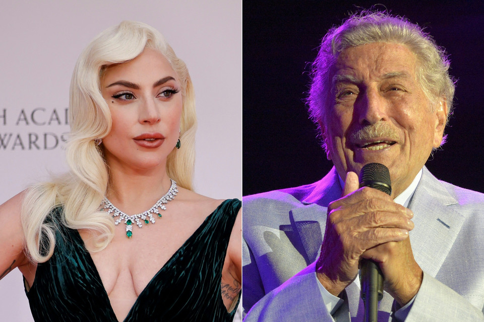 Ở hạng mục Album nhạc Pop truyền thống xuất sắc nhất tại lễ trao giải Grammy 2022, máy hát vàng đã được trao cho Love For Sale của Tony Bennett và Lady Gaga. (Ảnh: AFP/TTXVN)