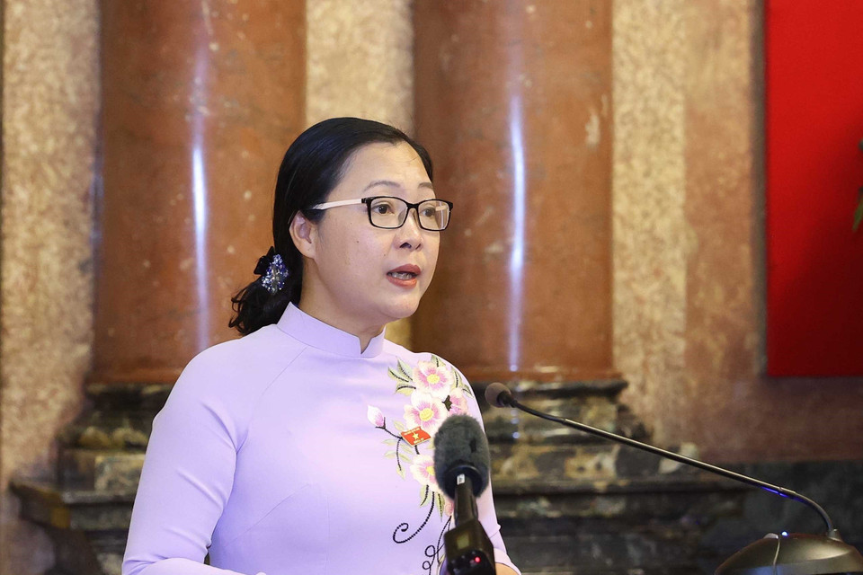 Bà Nguyễn Thị Quyên Thanh, Phó Chủ tịch Ủy ban Nhân dân tỉnh Vĩnh Long, phát biểu. (Ảnh: Thống Nhất/TTXVN)