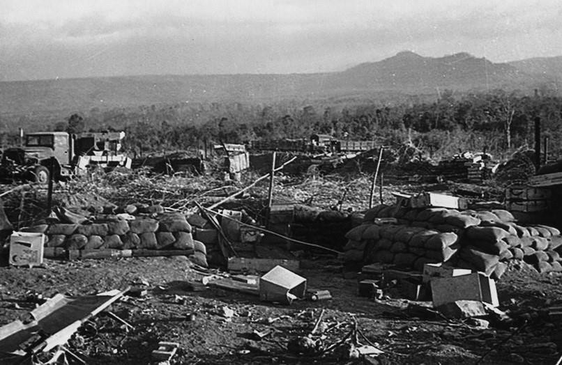 Một điểm tập kết dã chiến xe vận tải và xe bọc thép của lính Sài Gòn trên Đường 9 bị ta đánh tan. (Ảnh: Lương Nghĩa Dũng/TTXVN)