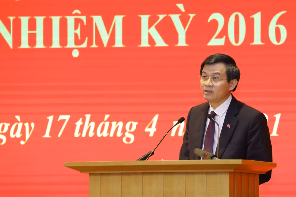 Phó Giáo sư-Tiến sỹ Đoàn Minh Huấn, Ủy viên Trung ương Đảng, Tổng biên tập Tạp chí Cộng Sản, Ủy viên Hội đồng Lý luận Trung ương, phát biểu. (Ảnh: Văn Điệp/TTXVN) 