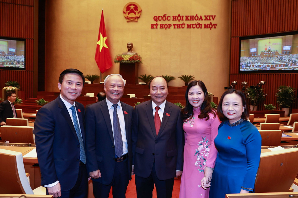 Chủ tịch nước Nguyễn Xuân Phúc và các đại biểu. (Ảnh: Thống Nhất/TTXVN)