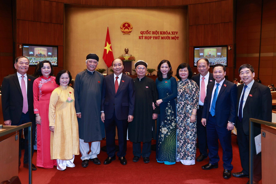 Chủ tịch nước Nguyễn Xuân Phúc và các đại biểu. (Ảnh: Thống Nhất/TTXVN) 