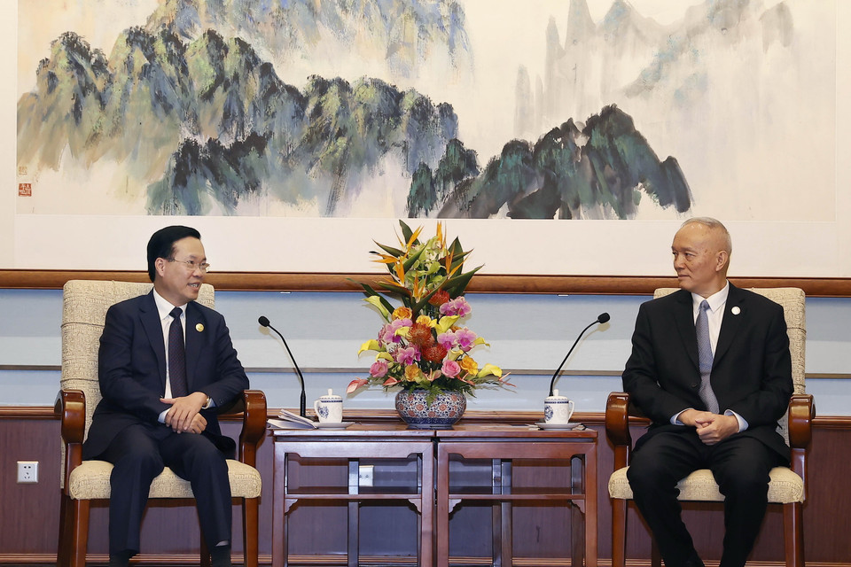 Chủ tịch nước Võ Văn Thưởng gặp ông Thái Kỳ, Ủy viên Thường vụ Bộ Chính trị, Bí thư Ban Bí thư, Chánh Văn phòng Trung ương Đảng Cộng sản Trung Quốc. (Ảnh: Thống Nhất/TTXVN)