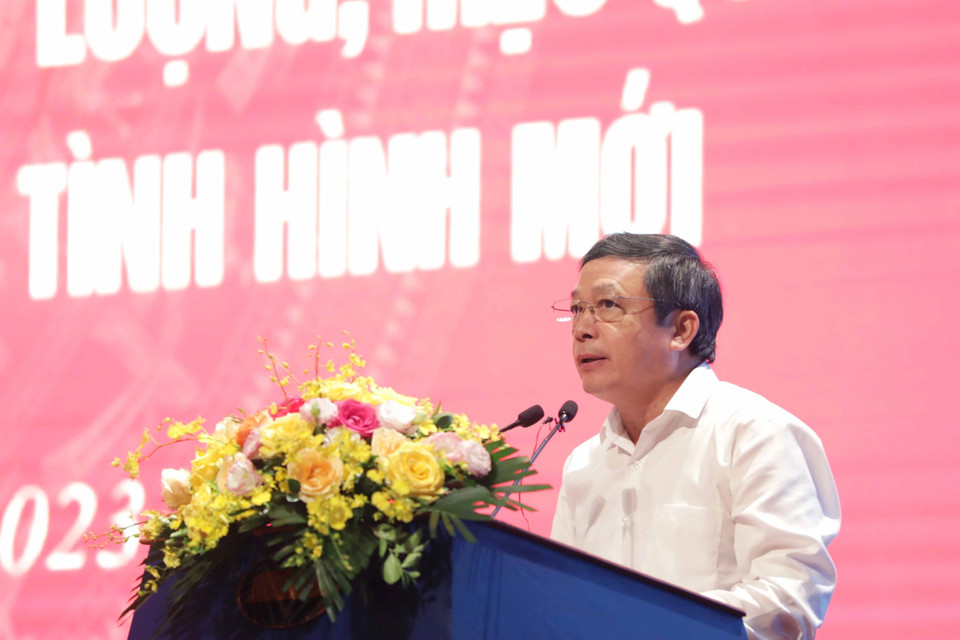 Thứ trưởng Bộ Văn hóa, Thể thao và Du lịch Đoàn Văn Việt phát biểu tại hội nghị. (Ảnh: Phương Hoa/TTXVN)