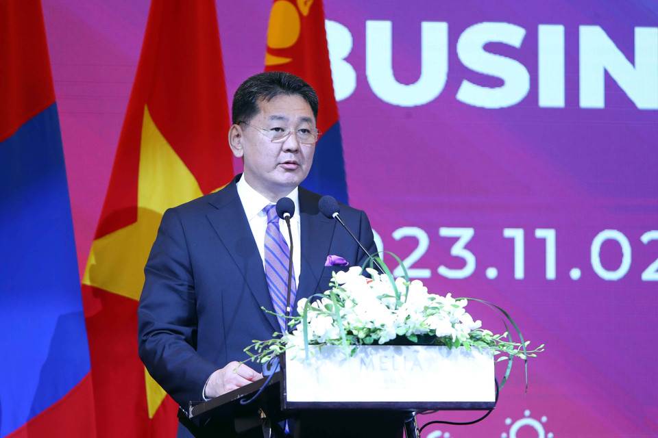 Tổng thống Mông Cổ Ukhnaagiin Khurelsukh phát biểu tại Diễn đàn. (Ảnh: An Đăng/TTXVN)