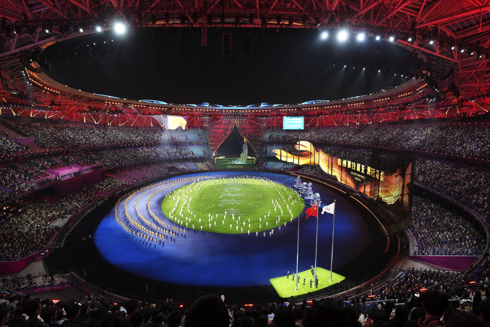 Quang cảnh Lễ Bế mạc ASIAD 2023 trên Sân vận động Olympic Hàng Châu. (Ảnh: THX/TTXVN)