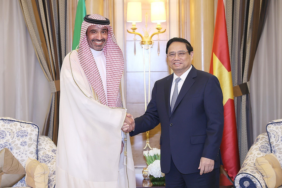 Thủ tướng Phạm Minh Chính tiếp ông Ahmed Al-Rajhi, Bộ trưởng Bộ Nguồn Nhân lực và Phát triển Xã hội Saudi Arabia. (Ảnh: Dương Giang/TTXVN)