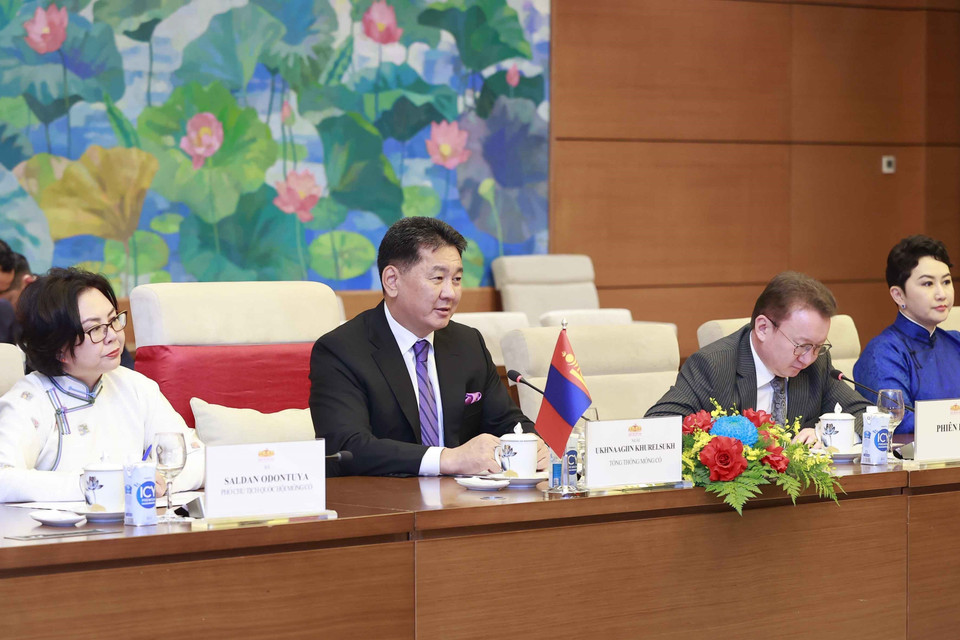 Tổng thống Mông Cổ Ukhnaagiin Khurelsukh phát biểu. (Ảnh: Doãn Tấn/TTXVN)