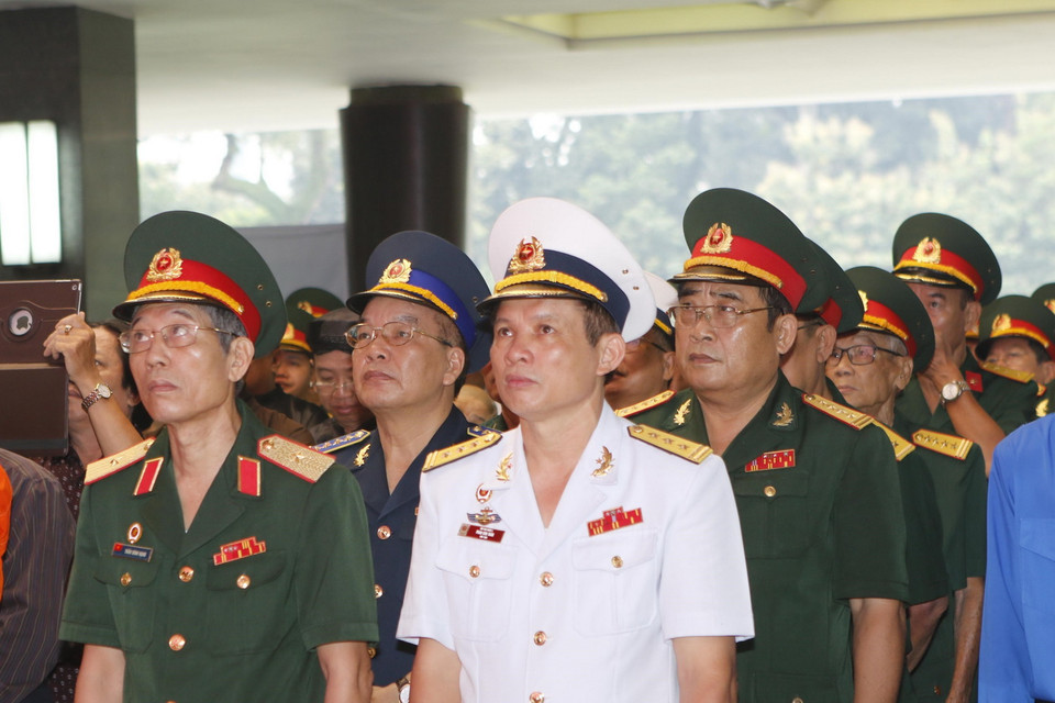 Cán bộ, chiến sỹ lực lượng vũ trang khu vực phía Nam dự Lễ truy điệu Chủ tịch nước Trần Đại Quang tại Thành phố Hồ Chí Minh. (Ảnh:Hoàng Hải/TTXVN)