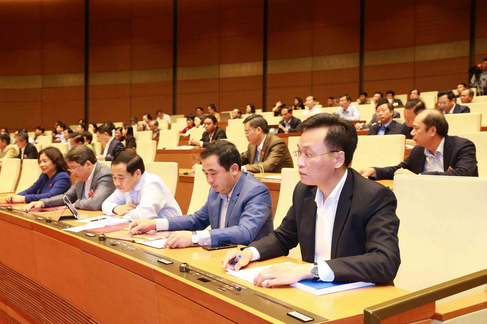 Các đại biểu dự Hội nghị tại điểm cầu chính - Phòng họp Diên Hồng, Nhà Quốc hội (Hà Nội).(Ảnh: Phương Hoa/TTXVN)