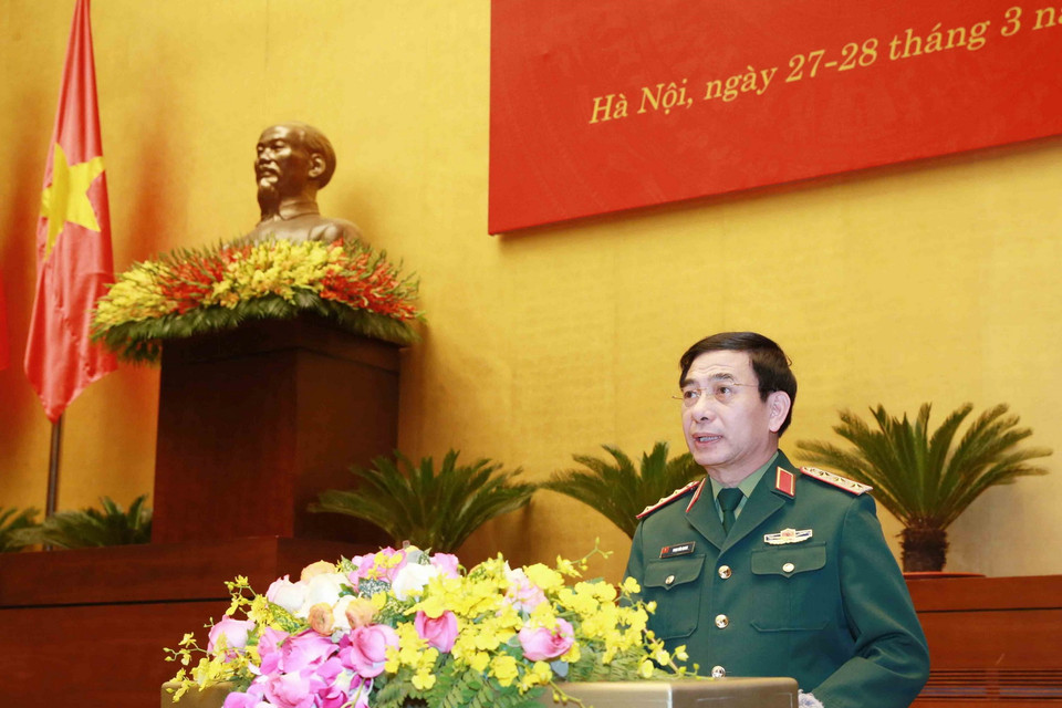 Tổng tham mưu trưởng Quân đội nhân dân Việt Nam, Thứ trưởng Bộ Quốc phòng Phan Văn Giang, trình bày chuyên đề: Những nhận thức mới và tư duy mới về quốc phòng Việt Nam. (Ảnh: Phương Hoa/TTXVN)