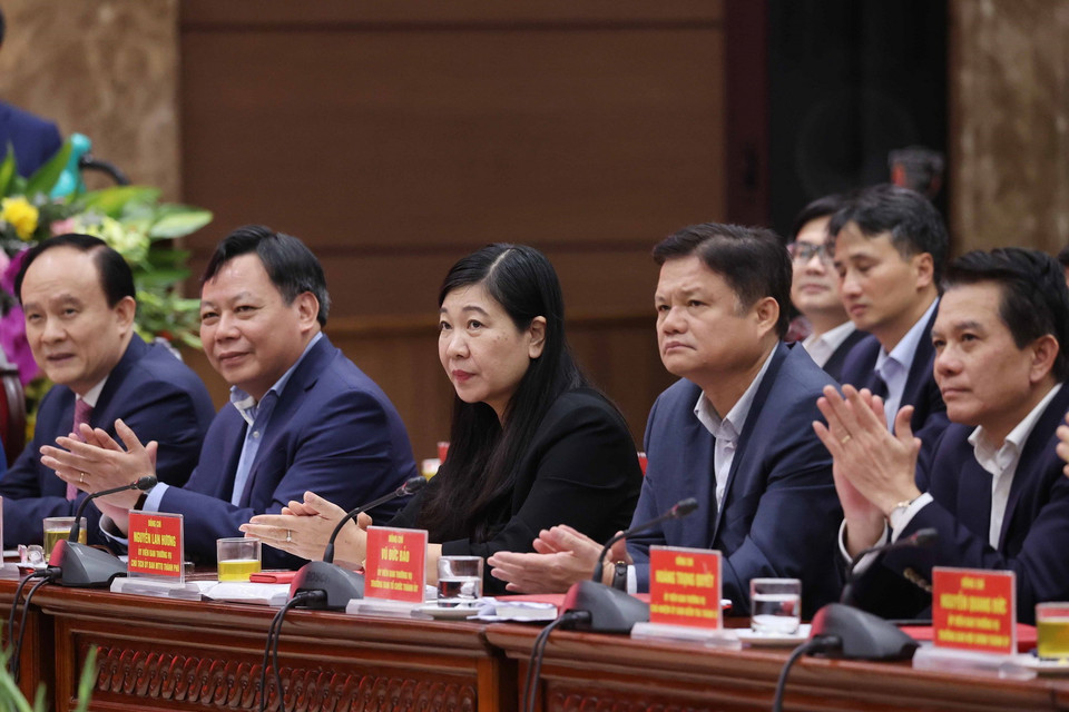 Các lãnh đạo chủ chốt thành phố Hà Nội tham dự buổi làm việc. (Ảnh: Thống Nhất/TTXVN)
