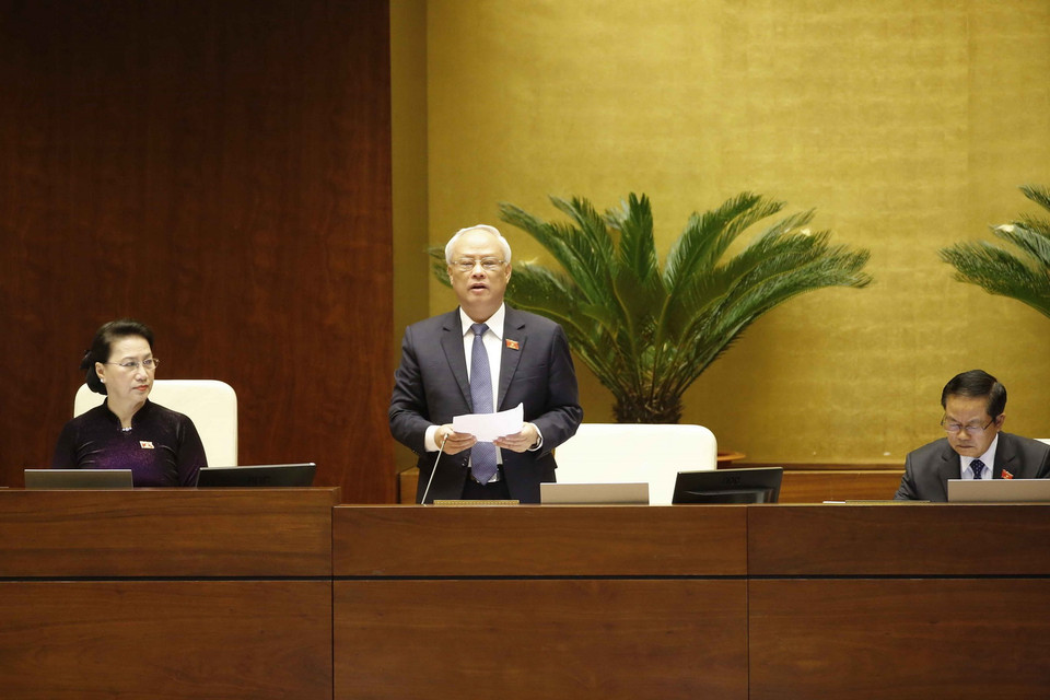 Phó Chủ tịch Quốc hội Uông Chu Lưu điều hành phiên họp. (Ảnh: Doãn Tấn/TTXVN)