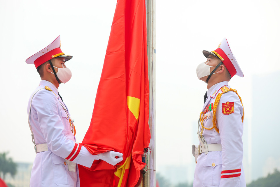Cũng giống như tại lễ khai mạc, các đoàn diễu hành theo thứ tự A, B, C và đoàn Việt Nam sẽ diễu hành cuối cùng vì là nước chủ nhà, lễ thượng cờ mỗi nước cũng sẽ lần lượt được thực hiện theo bảng chữ cái. (Ảnh: Minh Sơn/Vietnam+)