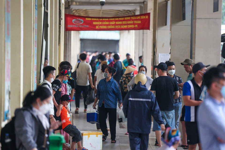 Tại khu vực ra nhà xe, người dân không phải chen chúc như mọi năm. (Ảnh: Minh Sơn/Vietnam+)