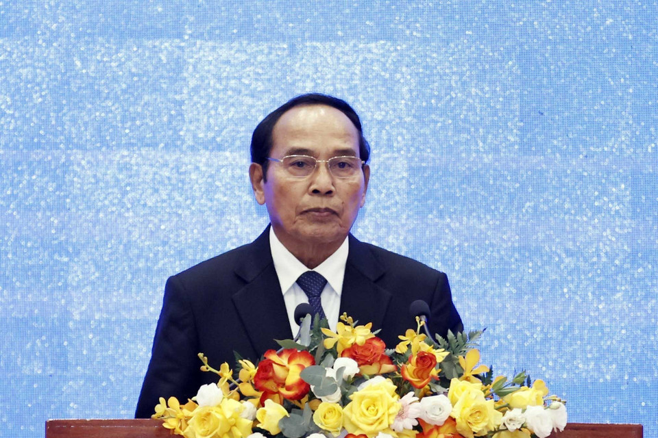 Ông Bounthong Chitmany - Ủy viên Bộ Chính trị, Thường trực Ban Bí thư Trung ương Đảng Nhân dân cách mạng Lào, Phó Chủ tịch nước Cộng hòa dân chủ Nhân dân Lào phát biểu tại buổi lễ. (Ảnh: Thống Nhất/TTXVN)