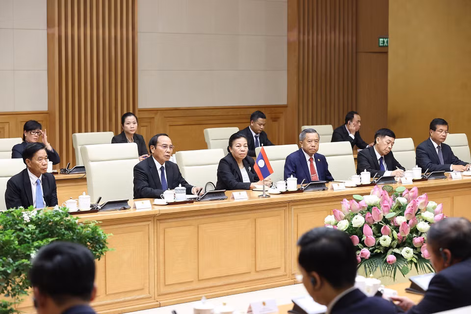 Thường trực Ban Bí thư, Phó Chủ tịch nước Lào Bounthong Chitmany phát biểu tại buổi tiếp. (Ảnh: Dương Giang/TTXVN)
