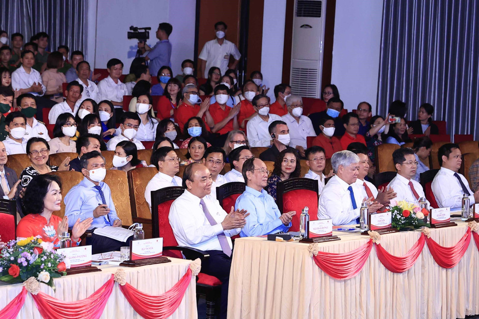 Chủ tịch nước Nguyễn Xuân Phúc dự Lễ phát động tháng nhân đạo năm 2022. (Ảnh: Thống Nhất/TTXVN)