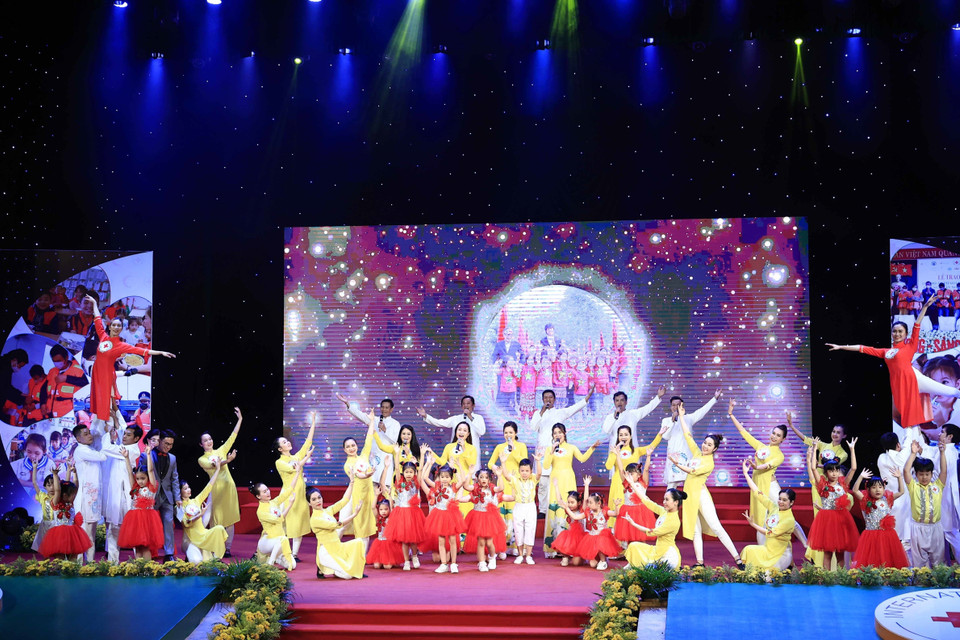 Chương trình văn nghệ chào mừng. (Ảnh: Thống Nhất/TTXVN)