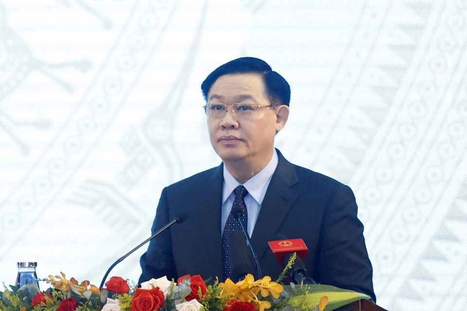 Chủ tịch Quốc hội Vương Đình Huệ phát biểu khai mạc hội thảo. (Ảnh: Thống Nhất/TTXVN)