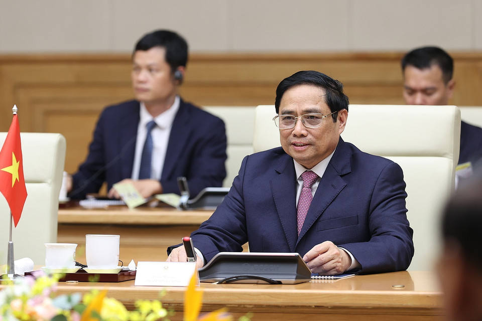 Thủ tướng Phạm Minh Chính phát biểu tại buổi tiếp Chủ tịch Quốc hội Vương quốc Campuchia Samdech Heng Samrin. (Ảnh: Dương Giang/TTXVN)