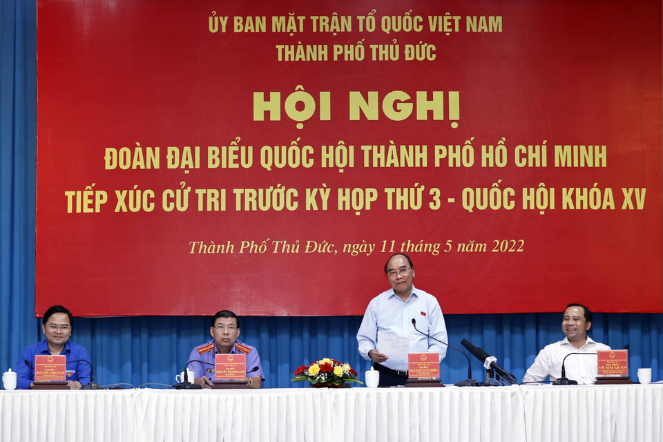 Chủ tịch nước Nguyễn Xuân Phúc phát biểu tại buổi tiếp xúc cử tri tại thành phố Thủ Đức (Thành phố Hồ Chí Minh), chiều 11/5. (Ảnh: Thống Nhất/TTXVN)