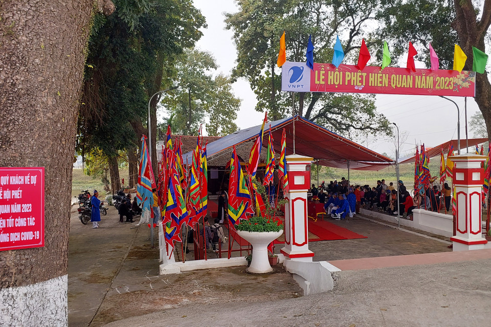 Phần đông vui, hấp dẫn nhất hội là đánh phết không được tổ chức nhằm đảm bảo an toàn nhưng lễ hội vẫn diễn ra với các nghi lễ truyền thống.(Ảnh: Minh Thu/Vietnam+)