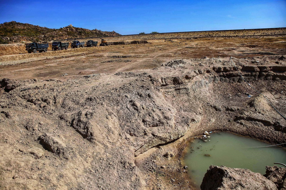Trước tình hình hạn hán dự kiến còn kéo dài, Ninh Thuận đang tích cực thực thi nhiều biện pháp để hỗ trợ người dân và triển khai các giải pháp để chống hạn. 