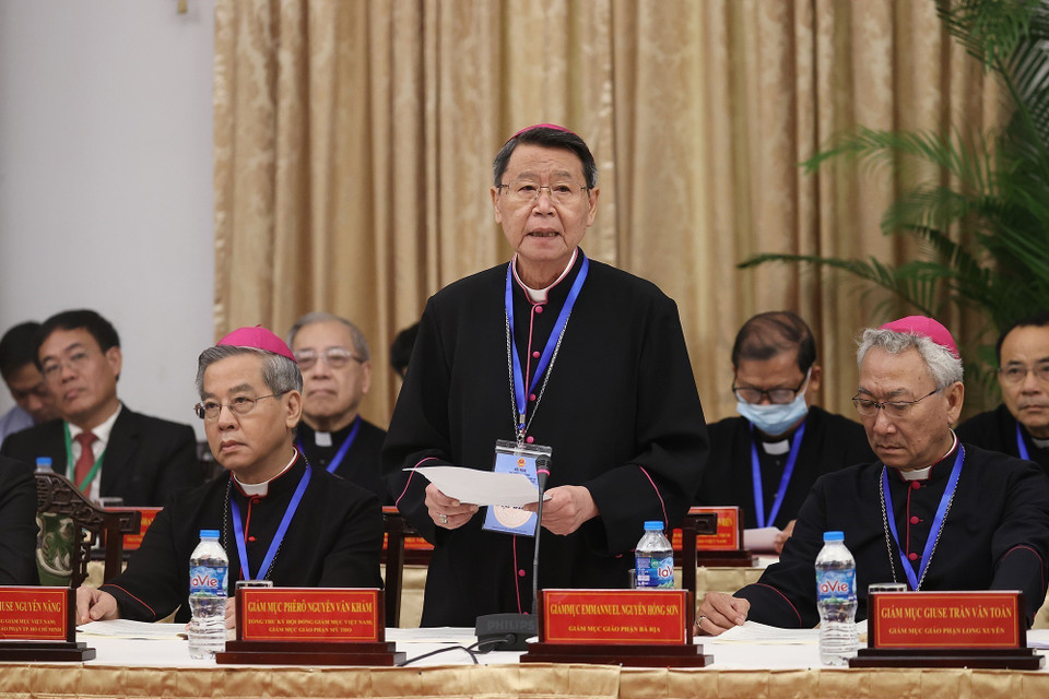 Giám mục Nguyễn Văn Khảm, Tổng Thư ký Hội đồng Giám mục Việt Nam, Giám mục Giáo phận Mỹ Tho, phát biểu. (Ảnh: Dương Giang/TTXVN)