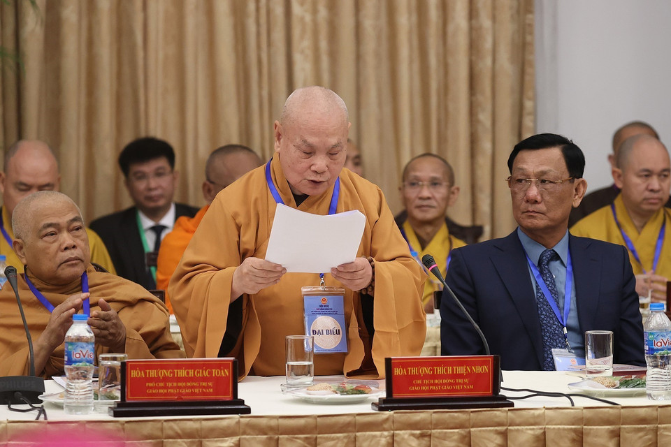 Hòa thượng Thích Thiện Nhơn, Chủ tịch Hội đồng Trị sự Giáo hội Phật giáo Việt Nam, phát biểu. (Ảnh: Dương Giang/TTXVN)