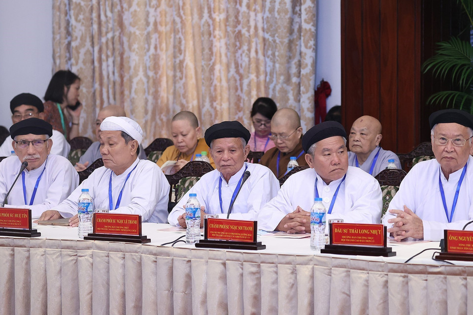 Hình ảnh các chức sắc và đại diện các tổ chức tôn giáo tham dự hội nghị. (Ảnh: Dương Giang/TTXVN)