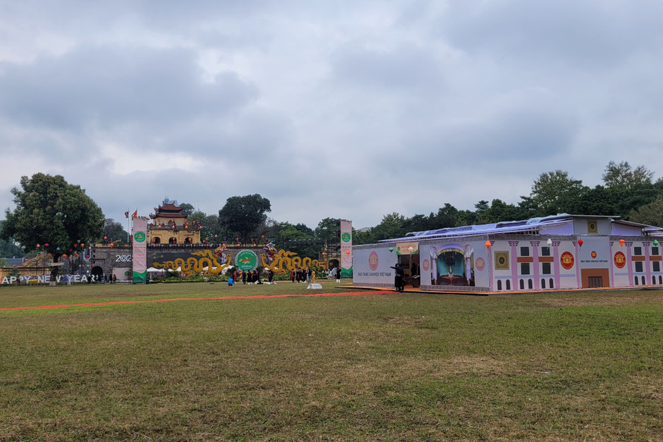 Tại Hà Nội, sự kiện sẽ diễn ra tại khu vực Đoan Môn, Hoàng thành Thăng Long từ 19 đến 21 giờ, mang đến các tiết mục ngâm thơ đặc sắc, truyền đi những thông điệp nhân văn, tốt đẹp. (Ảnh: Minh Anh/Vietnam+)